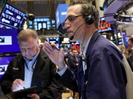 Global stock markets sink on US economy fears